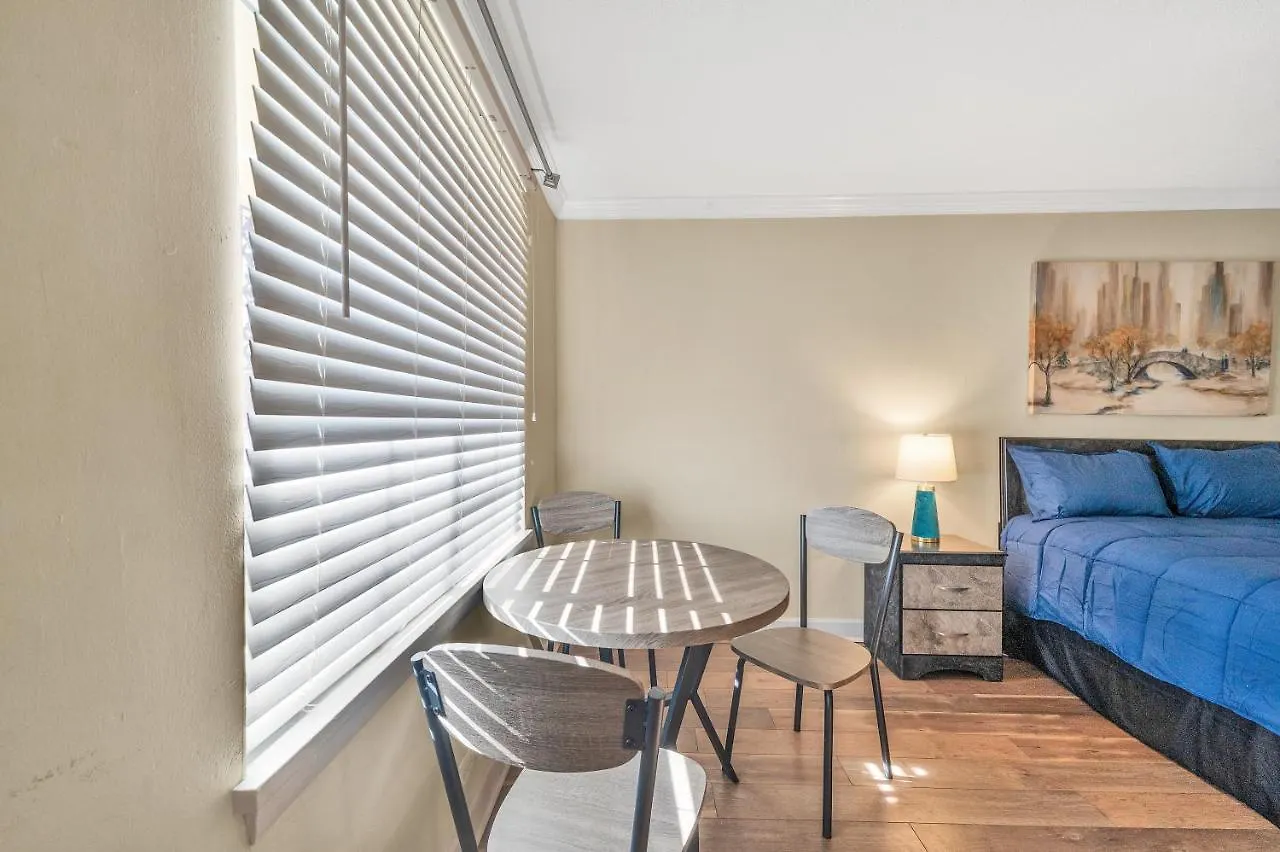 Residences At Windsor Charlotte 5*,